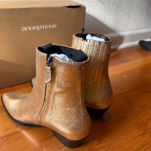 Tackle metallic gold boots - Picture 8 of 10